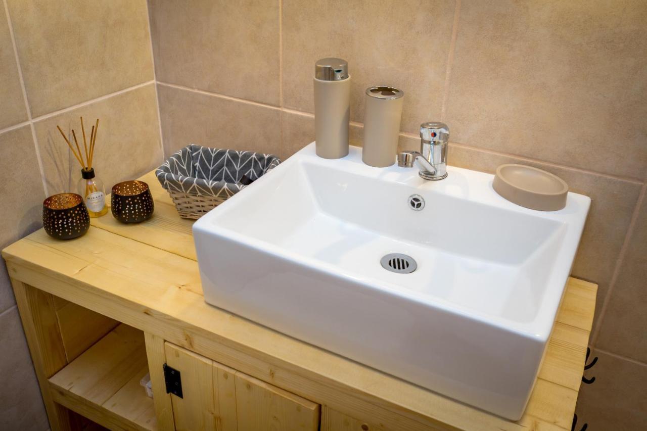 Olive Cottage Astris Luaran gambar